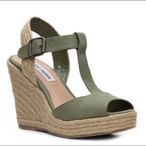 NWOT - Steve Madden Wade Olive Espadrille Wedges